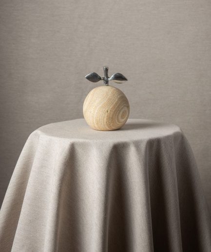 Manzana tallo plateado