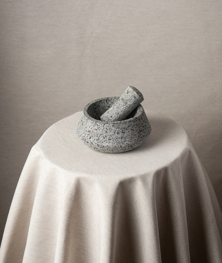 mansion-folclor-madrid-piedra-volcanica-morerograndeconico