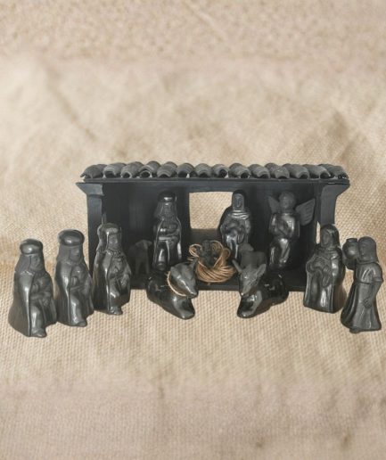 Nacimiento de Belén en barro negro <div class="galope"> - Colección Galope - </div>